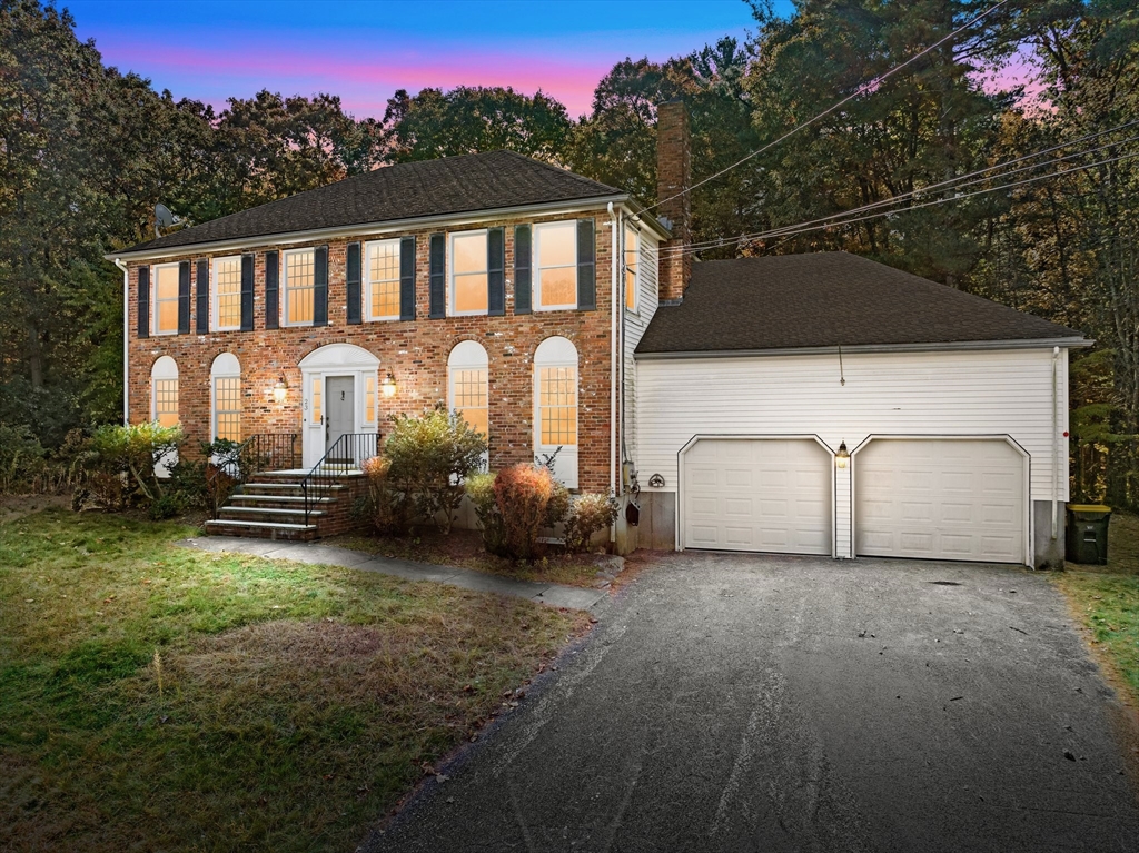 23 Juniper Rd, Franklin, Massachusetts, 4 Bedrooms Bedrooms, 8 Rooms Rooms,3 BathroomsBathrooms,Residential,For Sale,Juniper Rd,73307198