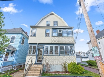 9 Marshall St., Medford, Massachusetts, 2 Bedrooms Bedrooms, 4 Rooms Rooms,1 BathroomBathrooms,Residential Lease,For Rent,Marshall St.,73413199