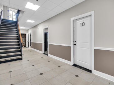 70 Court Street, Westfield, Massachusetts, 2 Bedrooms Bedrooms, 4 Rooms Rooms,1 BathroomBathrooms,Residential Lease,For Rent,Court Street,73423796