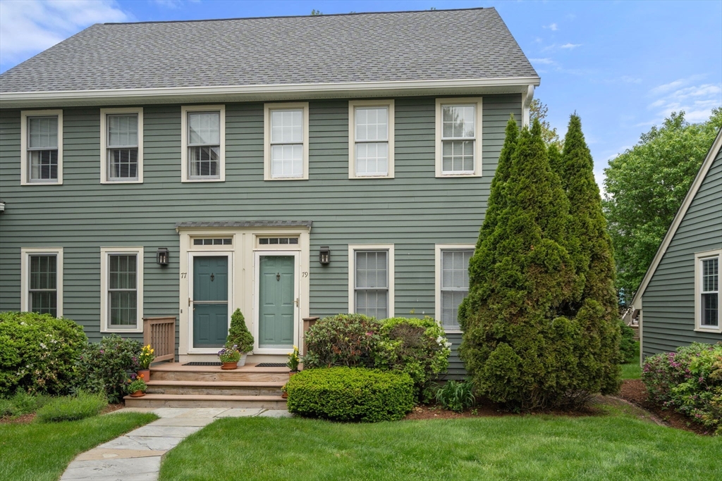 79 Brookdale Circle, Shrewsbury, Massachusetts, 2 Bedrooms Bedrooms, 10 Rooms Rooms,2.5 BathroomsBathrooms,Residential,For Sale,Brookdale Circle,73381439