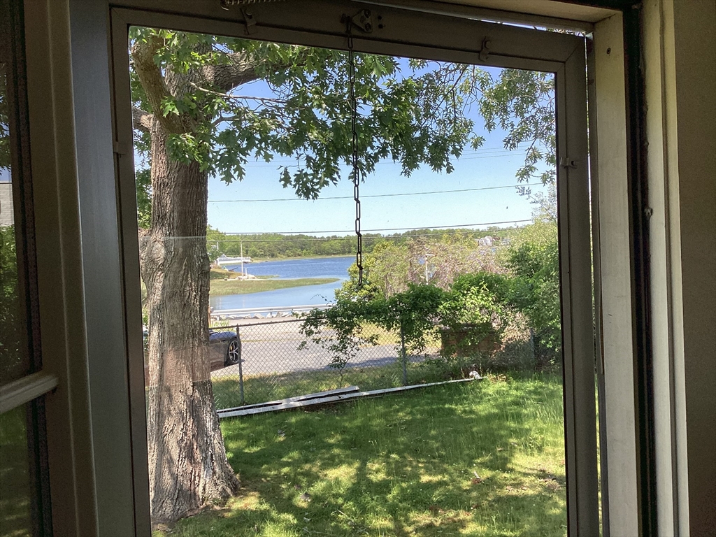 5 Smith Ave, Wareham, Massachusetts, 3 Bedrooms Bedrooms, 6 Rooms Rooms,1 BathroomBathrooms,Residential,For Sale,Smith Ave,73384881