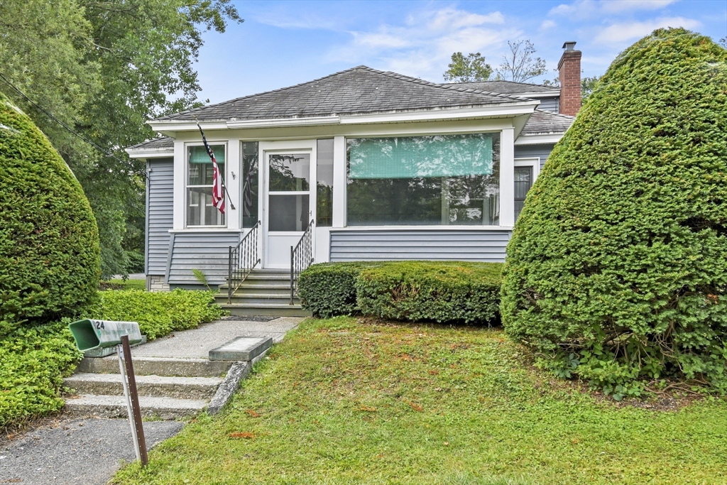 24 Irwin Street, Lanesborough, Massachusetts, 3 Bedrooms Bedrooms, 7 Rooms Rooms,2 BathroomsBathrooms,Residential,For Sale,Irwin Street,73413760