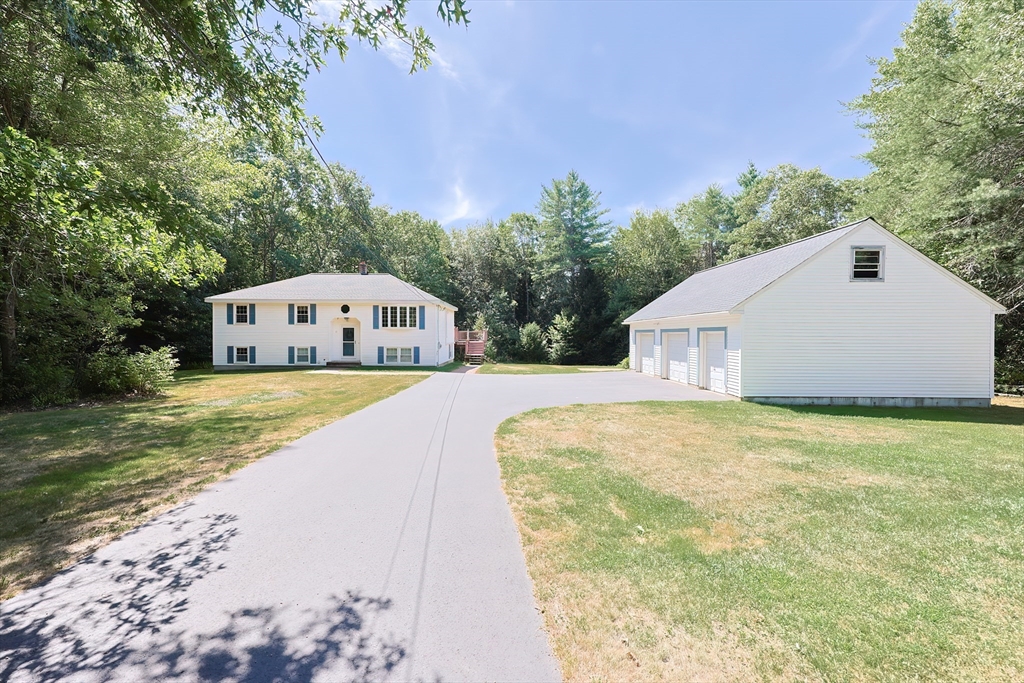 11 Independence Dr, Winchendon, Massachusetts, 3 Bedrooms Bedrooms, 5 Rooms Rooms,2 BathroomsBathrooms,Residential,For Sale,Independence Dr,73419970