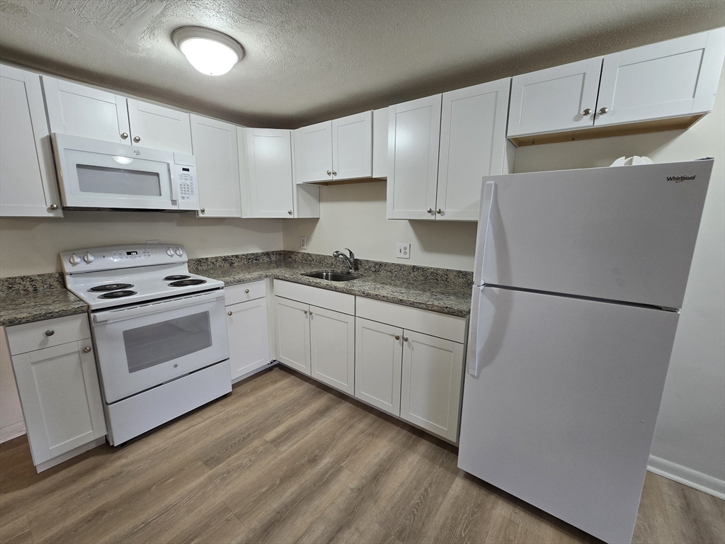 270 Quarry, Quincy, Massachusetts, 1 Room Rooms,1 BathroomBathrooms,Residential Lease,For Rent,Quarry,73422940