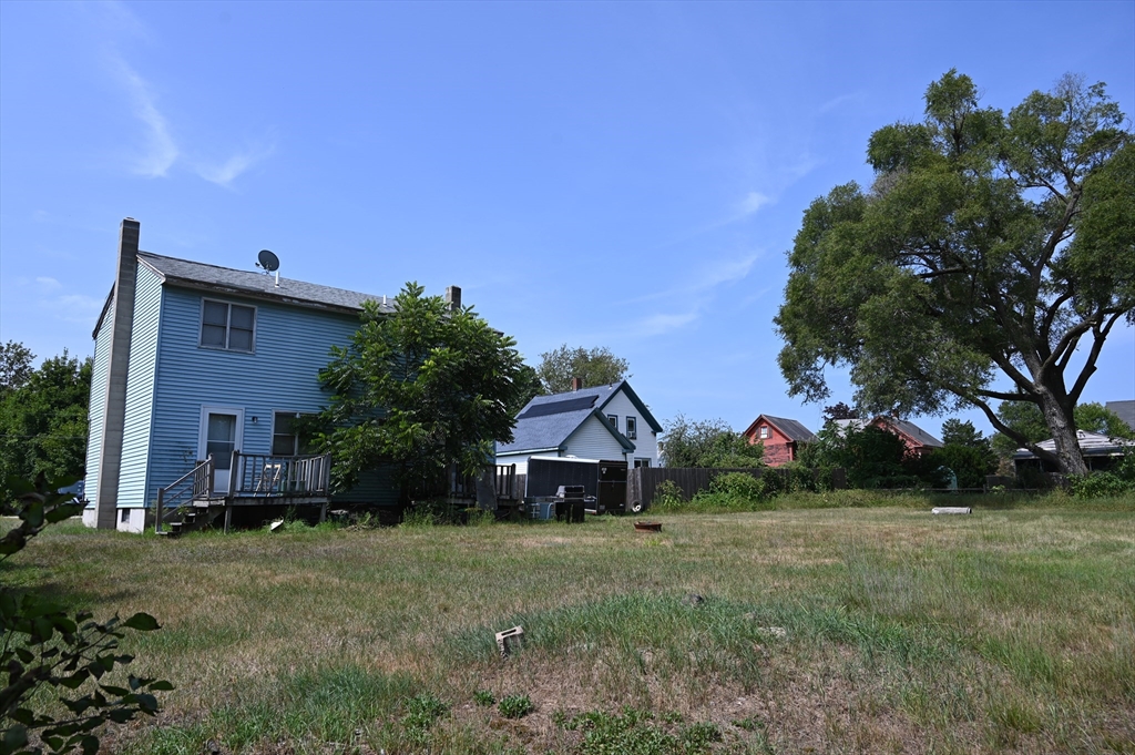 4 Spring St., Rochester, New Hampshire, 4 Bedrooms Bedrooms, 8 Rooms Rooms,2 BathroomsBathrooms,Residential Income,For Sale,Spring St.,73413940