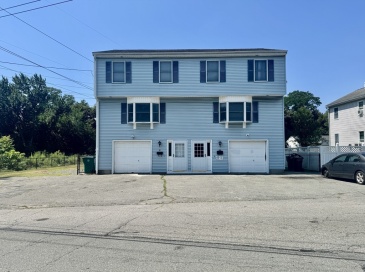 79-81 Eugene St, Lowell, Massachusetts, 4 Bedrooms Bedrooms, 8 Rooms Rooms,3 BathroomsBathrooms,Residential Income,For Sale,Eugene St,73418624