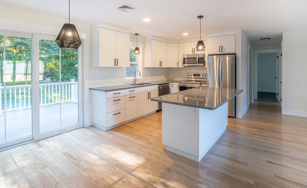 9 Susan Drive, Dudley, Massachusetts, 3 Bedrooms Bedrooms, 7 Rooms Rooms,2 BathroomsBathrooms,Residential,For Sale,Susan Drive,73422585