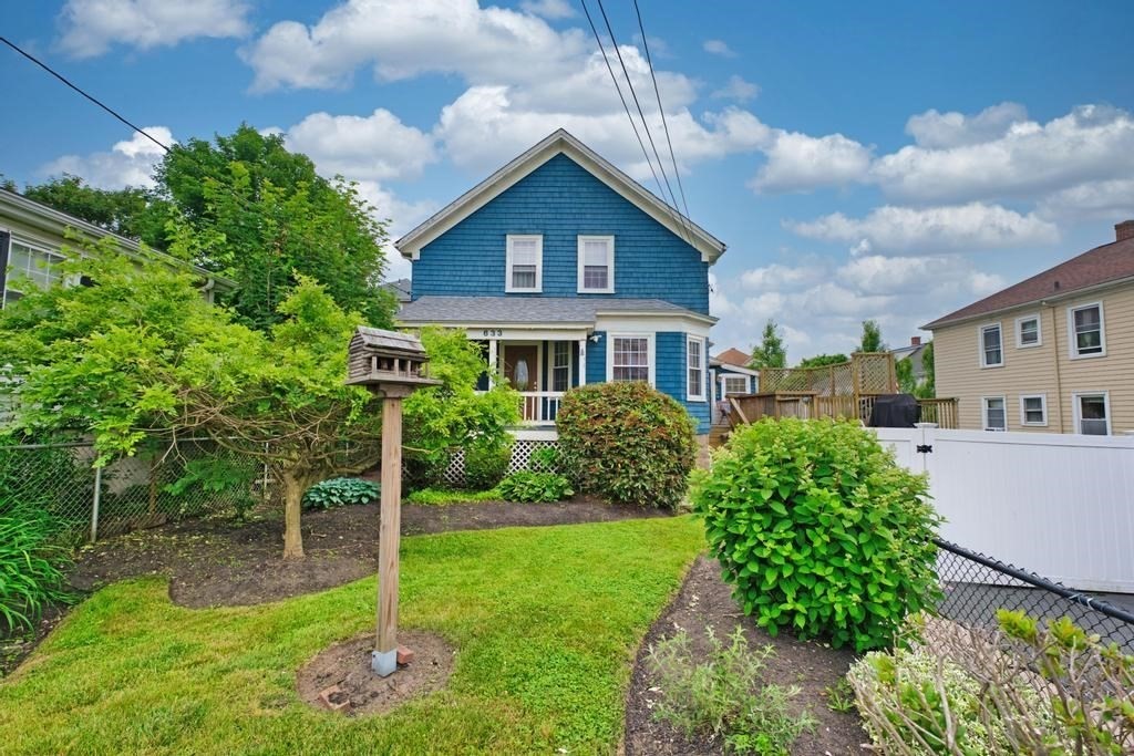 633 Charles St, Fall River, Massachusetts, 4 Bedrooms Bedrooms, 8 Rooms Rooms,1.5 BathroomsBathrooms,Residential,For Sale,Charles St,73393785