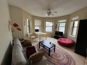 1427 Commonwealth Ave, Boston, Massachusetts, 2 Bedrooms Bedrooms, 5 Rooms Rooms,1 BathroomBathrooms,Residential Lease,For Rent,Commonwealth Ave,73398818 1427 Commonwealth Ave, Boston, Massachusetts, 2 Bedrooms Bedrooms, 5 Rooms Rooms,1 BathroomBathrooms,Residential Lease,For Rent,Commonwealth Ave,73398818