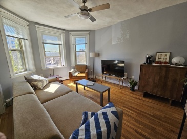 1665 Commonwealth Ave, Boston, Massachusetts, 1 Bedroom Bedrooms, 4 Rooms Rooms,1 BathroomBathrooms,Residential Lease,For Rent,Commonwealth Ave,73407387 1665 Commonwealth Ave, Boston, Massachusetts, 1 Bedroom Bedrooms, 4 Rooms Rooms,1 BathroomBathrooms,Residential Lease,For Rent,Commonwealth Ave,73407387