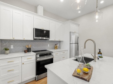 21 Ellington Street, Boston, Massachusetts, 4 Bedrooms Bedrooms, 7 Rooms Rooms,2 BathroomsBathrooms,Residential,For Sale,Ellington Street,73388372