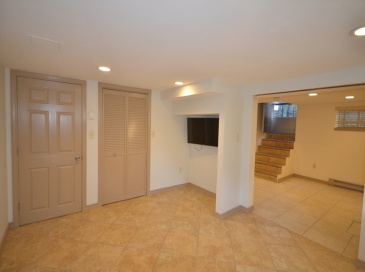 18 Benton Rd, Medford, Massachusetts, 1 Bedroom Bedrooms, 4 Rooms Rooms,1 BathroomBathrooms,Residential Lease,For Rent,Benton Rd,73404474