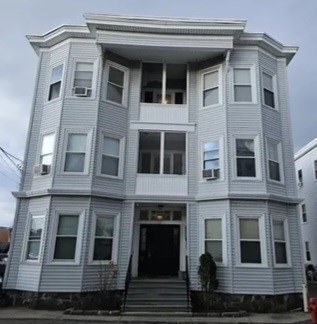 29 Hanover St, Lynn, Massachusetts, 2 Bedrooms Bedrooms, 4 Rooms Rooms,1 BathroomBathrooms,Residential Lease,For Rent,Hanover St,73401703