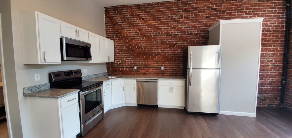 1 Main, Peabody, Massachusetts, 1 Room Rooms,1 BathroomBathrooms,Residential Lease,For Rent,Main,73433509