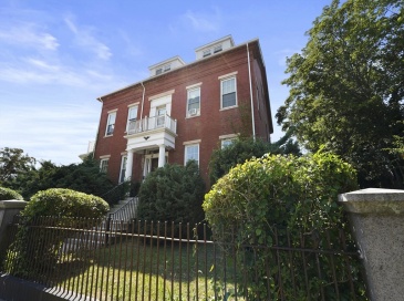 37 S 6th St, New Bedford, Massachusetts, 6 Bedrooms Bedrooms, 18 Rooms Rooms,9 BathroomsBathrooms,Residential Income,For Sale,S 6th St,73419187