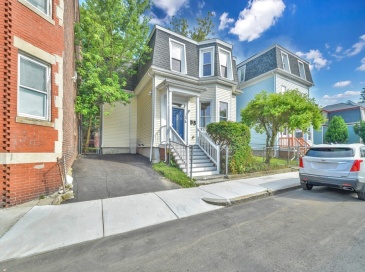 6 Weld Ave, Boston, Massachusetts, 2 Bedrooms Bedrooms, 5 Rooms Rooms,1 BathroomBathrooms,Residential Lease,For Rent,Weld Ave,73406123