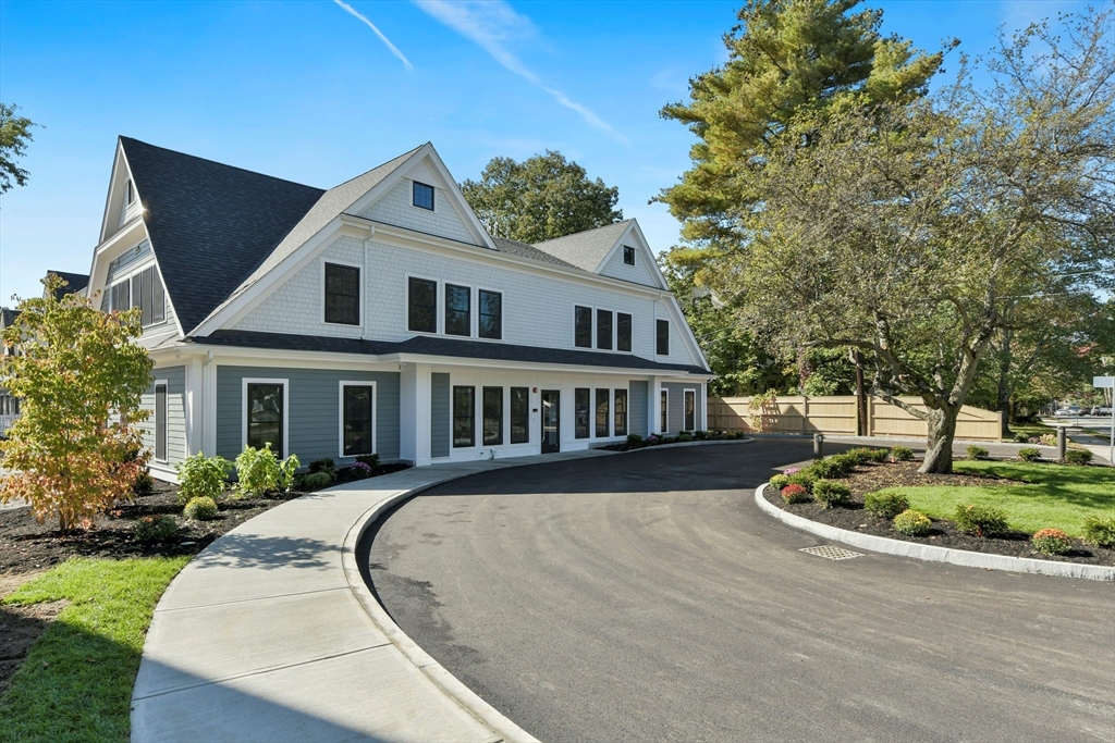 1180 Great Plain Ave, Needham, Massachusetts, 2 Bedrooms Bedrooms, 4 Rooms Rooms,2 BathroomsBathrooms,Residential Lease,For Rent,Great Plain Ave,73416173