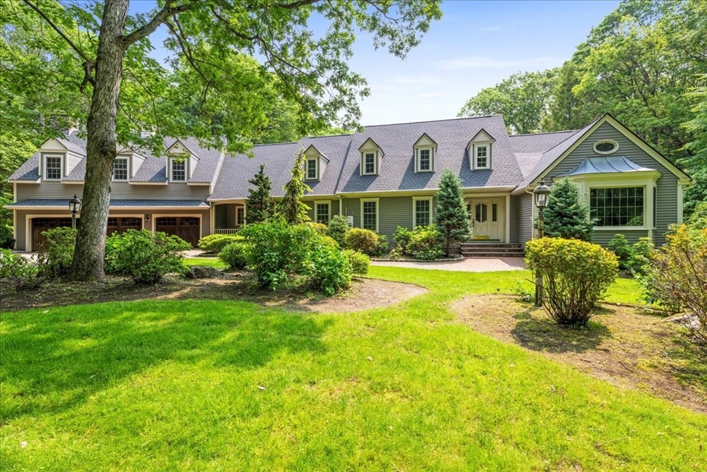 239 West St, Northborough, Massachusetts, 5 Bedrooms Bedrooms, 12 Rooms Rooms,4.5 BathroomsBathrooms,Residential,For Sale,West St,73342755