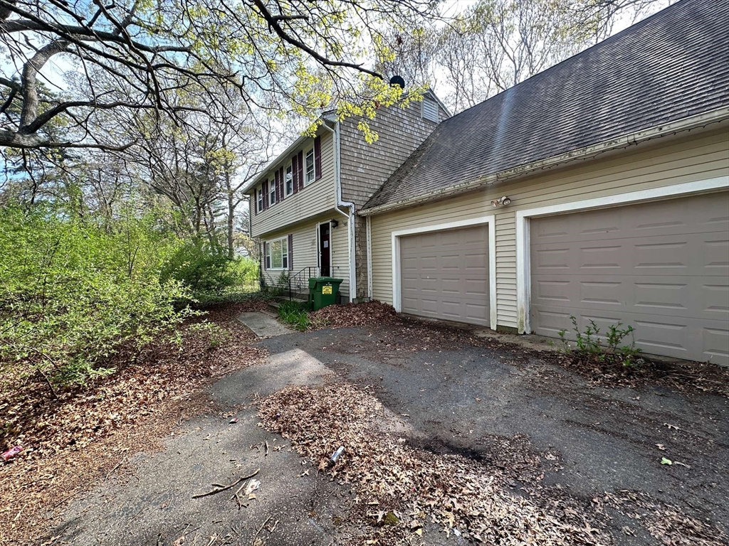 17 Gable Ln, Plymouth, Massachusetts, 5 Bedrooms Bedrooms, 7 Rooms Rooms,1.5 BathroomsBathrooms,Residential,For Sale,Gable Ln,73394981