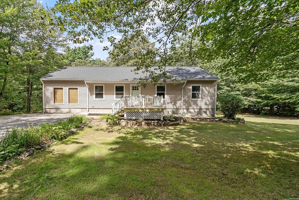 39 Holt Rd., Ashburnham, Massachusetts, 2 Bedrooms Bedrooms, 5 Rooms Rooms,1 BathroomBathrooms,Residential,For Sale,Holt Rd.,73424822