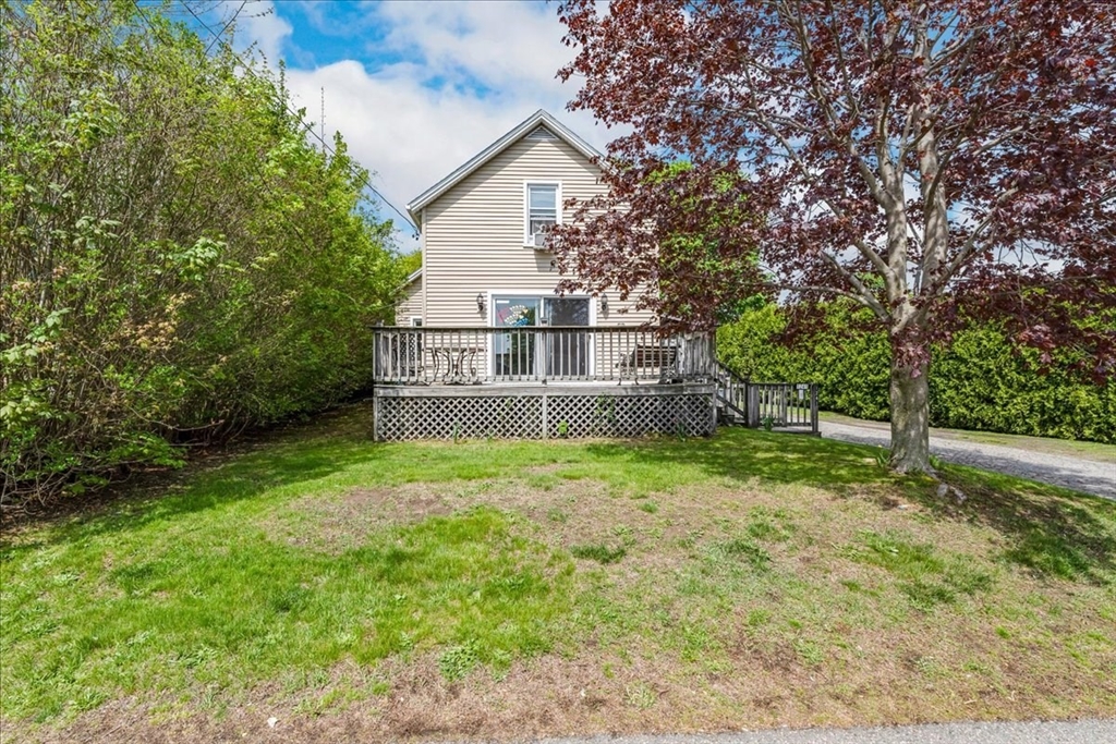 1241 Riverside Ave, Somerset, Massachusetts, 3 Bedrooms Bedrooms, 6 Rooms Rooms,1 BathroomBathrooms,Residential,For Sale,Riverside Ave,73370403