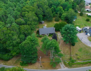 80 Burgess Ave, Rochester, Massachusetts, 3 Bedrooms Bedrooms, 6 Rooms Rooms,2.5 BathroomsBathrooms,Residential,For Sale,Burgess Ave,73404388