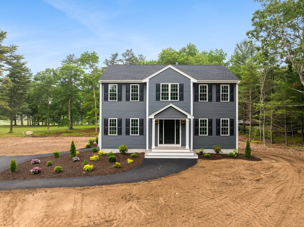 10 Leonard Street, Lakeville, Massachusetts, 4 Bedrooms Bedrooms, 11 Rooms Rooms,2.5 BathroomsBathrooms,Residential,For Sale,Leonard Street,73389452