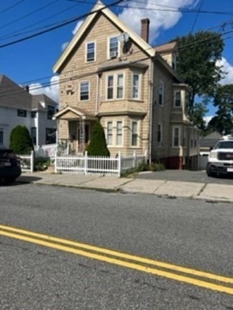 37 Chatham Street, Lynn, Massachusetts, 3 Bedrooms Bedrooms, 5 Rooms Rooms,1 BathroomBathrooms,Residential Lease,For Rent,Chatham Street,73358950