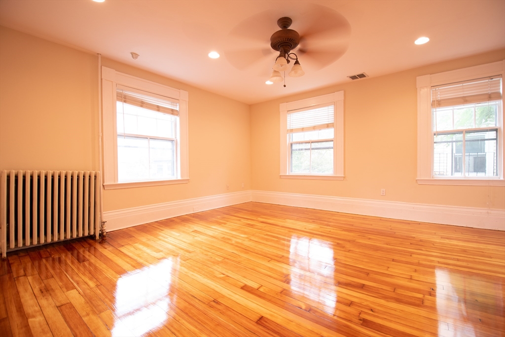 20 Ellery St, Cambridge, Massachusetts, 4 Bedrooms Bedrooms, 7 Rooms Rooms,2 BathroomsBathrooms,Residential Lease,For Rent,Ellery St,73417642