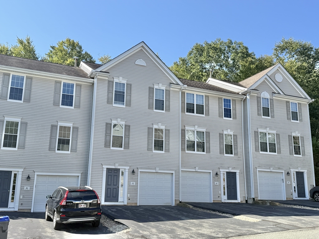 28 Daffodil Ct, Grafton, Massachusetts, 2 Bedrooms Bedrooms, 5 Rooms Rooms,2.5 BathroomsBathrooms,Residential Lease,For Rent,Daffodil Ct,73427740