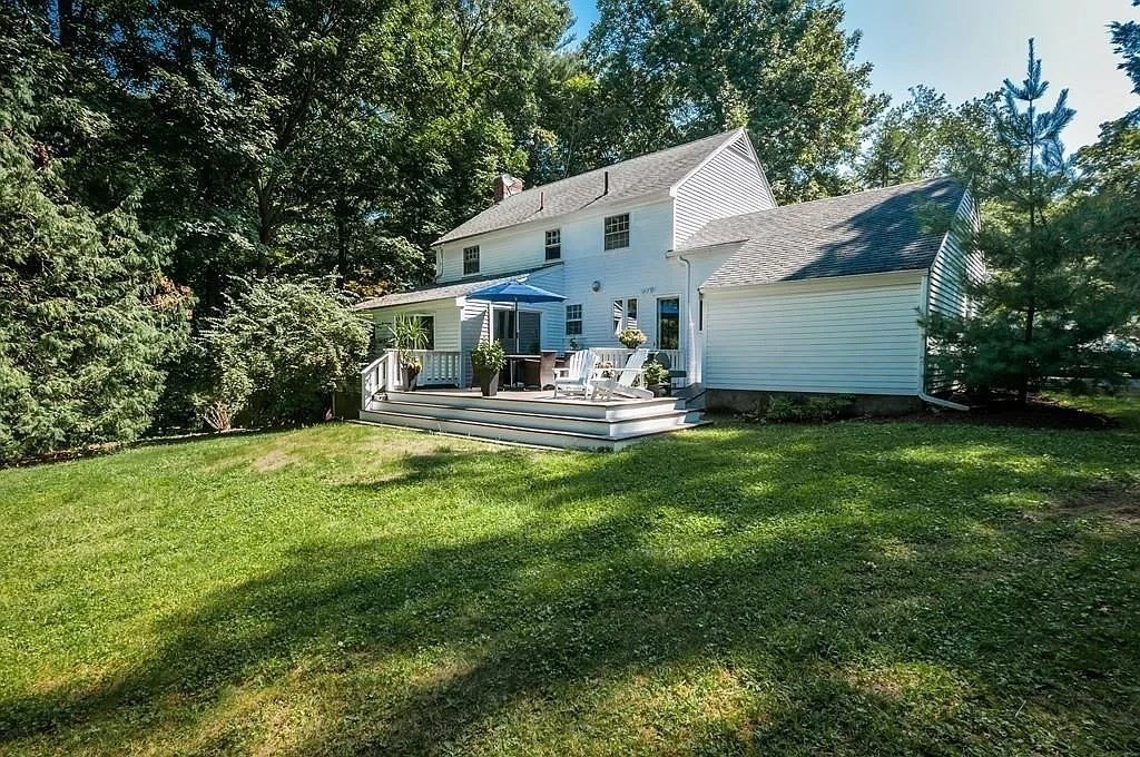 35 Bay State Road, Wellesley, Massachusetts, 3 Bedrooms Bedrooms, 7 Rooms Rooms,2.5 BathroomsBathrooms,Residential Lease,For Rent,Bay State Road,73409771