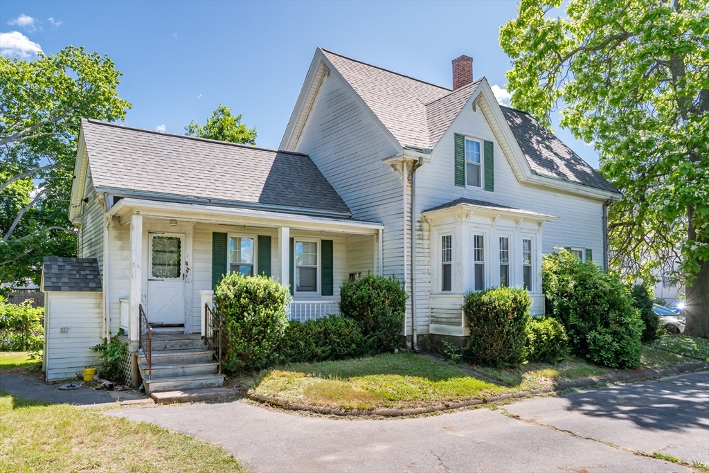 46 Van Buren, Taunton, Massachusetts, 4 Bedrooms Bedrooms, 7 Rooms Rooms,1.5 BathroomsBathrooms,Residential,For Sale,Van Buren,73396973