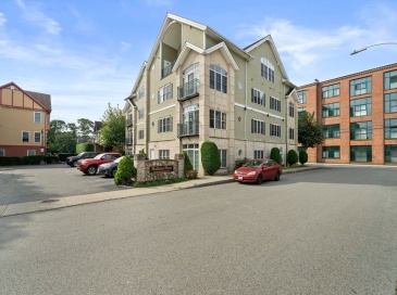 163 Rumford Ave, Mansfield, Massachusetts, 2 Bedrooms Bedrooms, 4 Rooms Rooms,2 BathroomsBathrooms,Residential Lease,For Rent,Rumford Ave,73412333