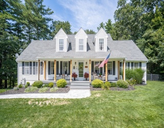 11 Brown Avenue, Pelham, New Hampshire, 4 Bedrooms Bedrooms, 12 Rooms Rooms,2.5 BathroomsBathrooms,Residential,For Sale,Brown Avenue,73420437