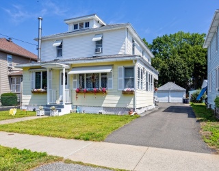 62 Charpentier Blvd, Chicopee, Massachusetts, 3 Bedrooms Bedrooms, 9 Rooms Rooms,3 BathroomsBathrooms,Residential Income,For Sale,Charpentier Blvd,73419374