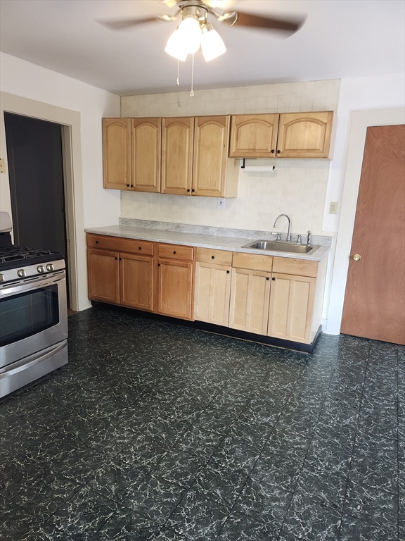 27 Dana Ave, Boston, Massachusetts, 1 Bedroom Bedrooms, 3 Rooms Rooms,1 BathroomBathrooms,Residential Lease,For Rent,Dana Ave,73409108