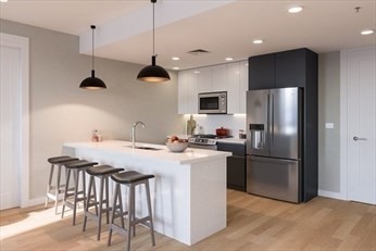 163 Chestnut Street, Chelsea, Massachusetts, 2 Bedrooms Bedrooms, 5 Rooms Rooms,2 BathroomsBathrooms,Residential Lease,For Rent,Chestnut Street,73401475