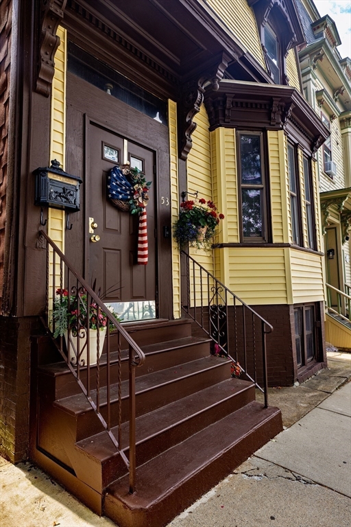53 Monmouth Street, Boston, Massachusetts, 4 Bedrooms Bedrooms, 7 Rooms Rooms,1.5 BathroomsBathrooms,Residential,For Sale,Monmouth Street,73404351