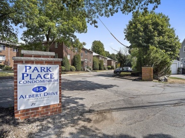 3 Albert Dr, Woburn, Massachusetts, 1 Bedroom Bedrooms, 3 Rooms Rooms,1 BathroomBathrooms,Residential,For Sale,Albert Dr,73411413