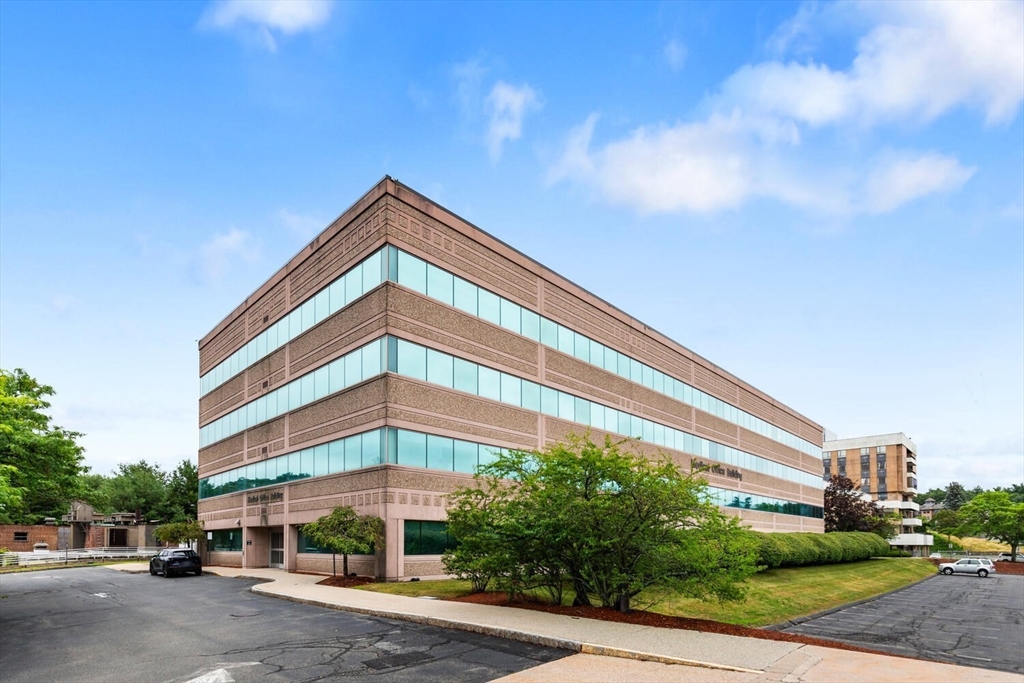 3 Woodland Rd, Stoneham, Massachusetts, ,Commercial Sale,For Sale,Woodland Rd,73403360