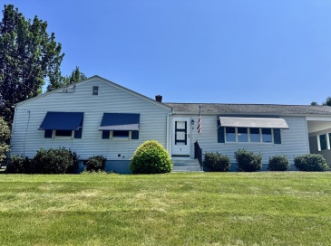 7 Hunter Terrace, South Hadley, Massachusetts, 3 Bedrooms Bedrooms, 6 Rooms Rooms,2 BathroomsBathrooms,Residential,For Sale,Hunter Terrace,73412181