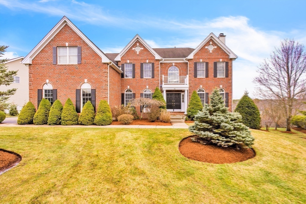45 Endean Dr, Walpole, Massachusetts, 6 Bedrooms Bedrooms, 14 Rooms Rooms,6.5 BathroomsBathrooms,Residential,For Sale,Endean Dr,73357315