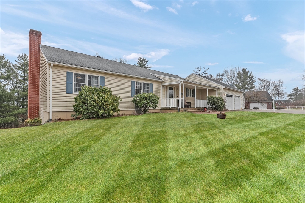 174 Clemence Hill Road, Southbridge, Massachusetts, 3 Bedrooms Bedrooms, 5 Rooms Rooms,2.5 BathroomsBathrooms,Residential,For Sale,Clemence Hill Road,73353019