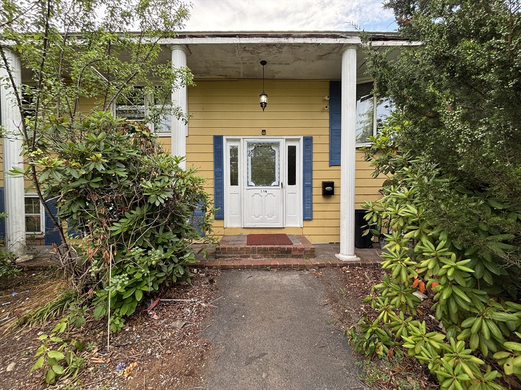 500 Howard St, Brockton, Massachusetts, 3 Bedrooms Bedrooms, 7 Rooms Rooms,1 BathroomBathrooms,Residential,For Sale,Howard St,73343148