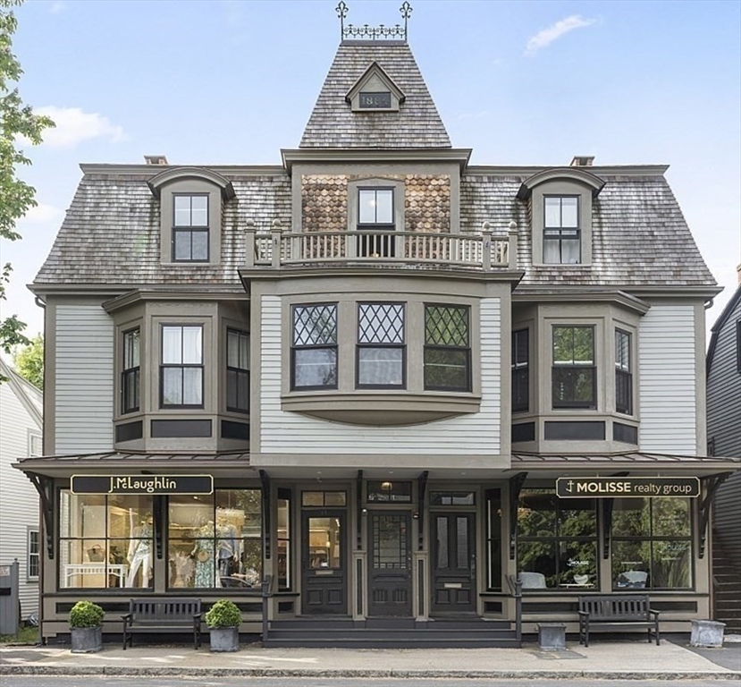 11 Central Street, Manchester, Massachusetts, 1 Bedroom Bedrooms, 4 Rooms Rooms,1 BathroomBathrooms,Residential Lease,For Rent,Central Street,73427860