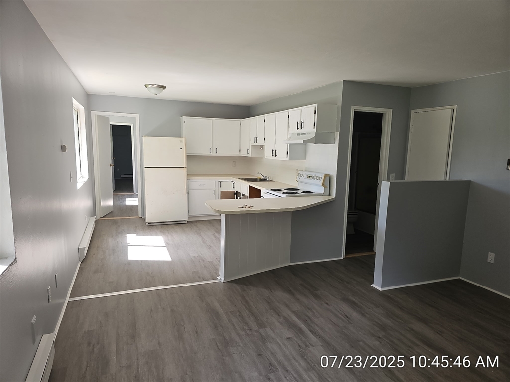 8 New Plainville Road, New Bedford, Massachusetts, 1 Bedroom Bedrooms, 2 Rooms Rooms,1 BathroomBathrooms,Residential Lease,For Rent,New Plainville Road,73413070