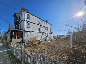 100 Nightingale, Boston, Massachusetts, 11 Bedrooms Bedrooms, 17 Rooms Rooms,3 BathroomsBathrooms,Residential Income,For Sale,Nightingale,73337880