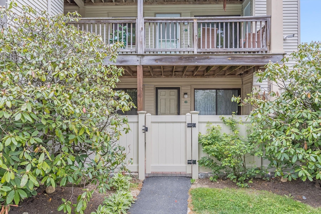 800 Bearses Way, Barnstable, Massachusetts, 3 Bedrooms Bedrooms, 5 Rooms Rooms,2 BathroomsBathrooms,Residential,For Sale,Bearses Way,73386539