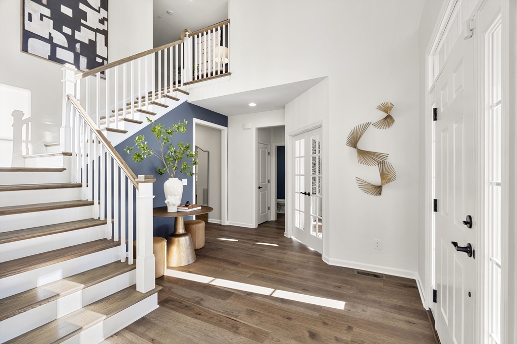 7 Lloyd Circle, Norton, Massachusetts, 4 Bedrooms Bedrooms, 10 Rooms Rooms,3.5 BathroomsBathrooms,Residential,For Sale,Lloyd Circle,73325667