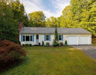 138 Brimfield Road, Monson, Massachusetts, 3 Bedrooms Bedrooms, 5 Rooms Rooms,1 BathroomBathrooms,Residential,For Sale,Brimfield Road,73429878